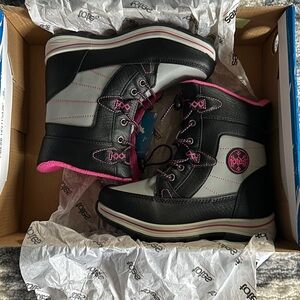 NIB Totes Kids' Snow Boots